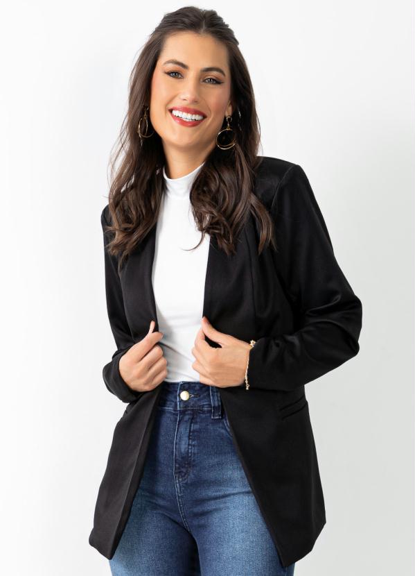 Blazer Preto Alongado Bolsos Quintess