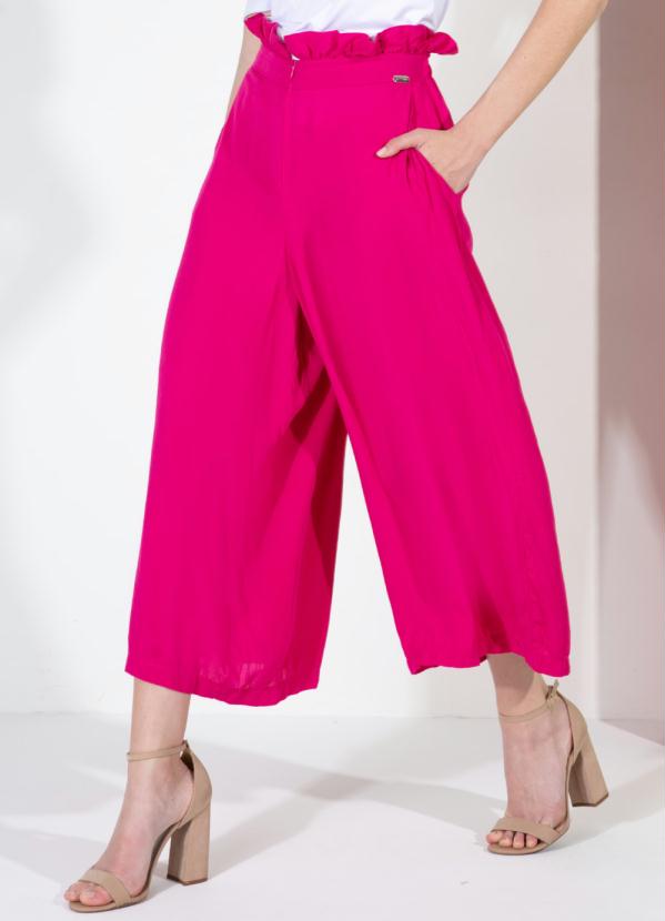 Calça Pink Pantacourt Bolsos e Babado no Cós Quintess