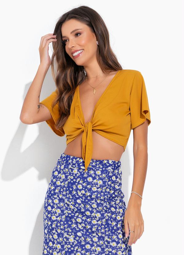 Cropped Caramelo Decote para Amarração Moda Pop