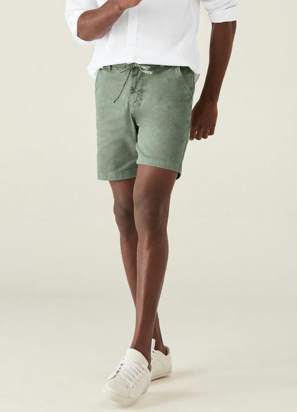 Shorts Verde Militar Chino Em Sarja Masculino Malwee