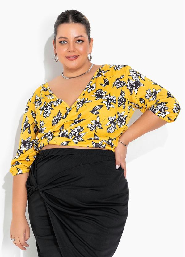 Blusa Floral Amarela Transpassada Plus Size Marguerite