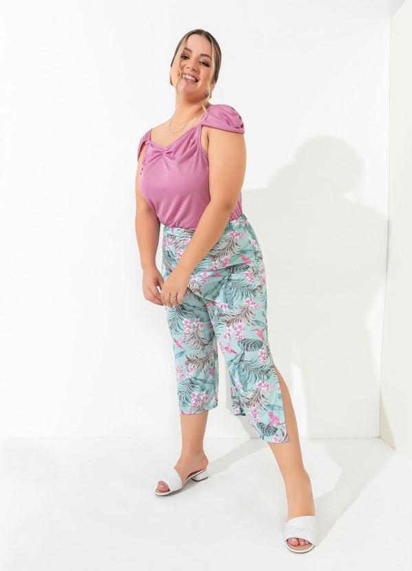 Calça Floral Pantacourt Fendas Plus Size Marguerite