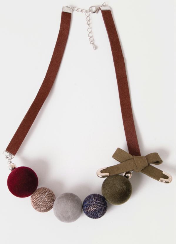 Quintess - Colar em Sintético Marrom Quintess com Bolinhas 2