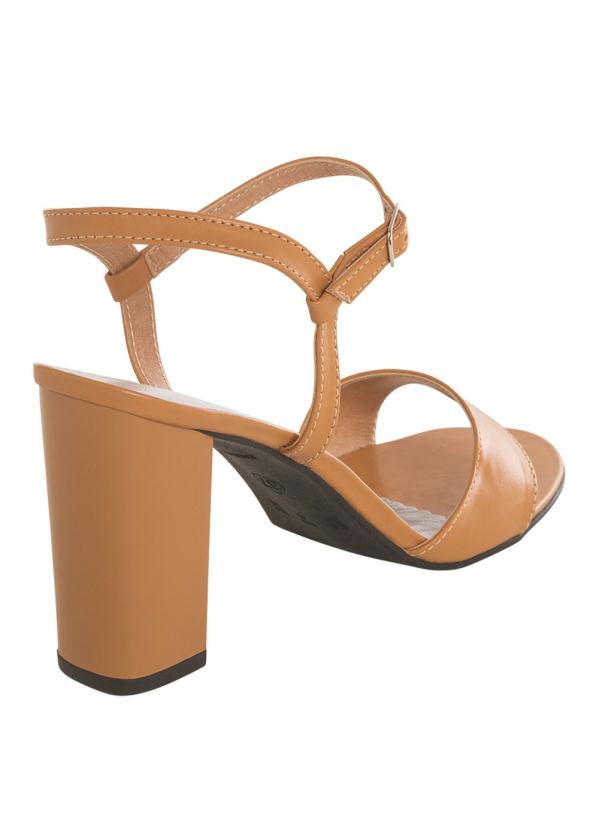 Perfecta - Sandália Caramelo Minimalista Salto Quadrado 2