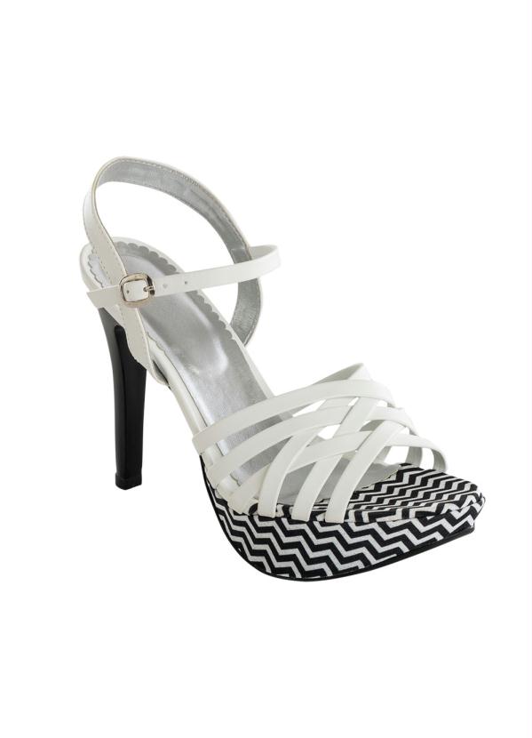 Outlet - Sandália Meia Pata Branca e Estampada