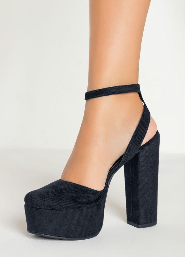 Outlet - Sandália Meia Pata Preta com Fivela 5