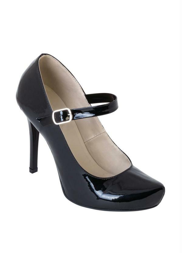 Outlet - Sapato Preto Salto Fino com Fivela