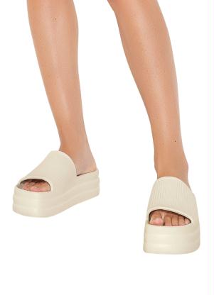 Perfecta - Tamanco Off White em Eva Micro Espandido - PERFECTA