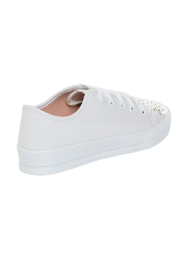 Outlet - Tênis Branco em Verniz com Corte a Laser 2