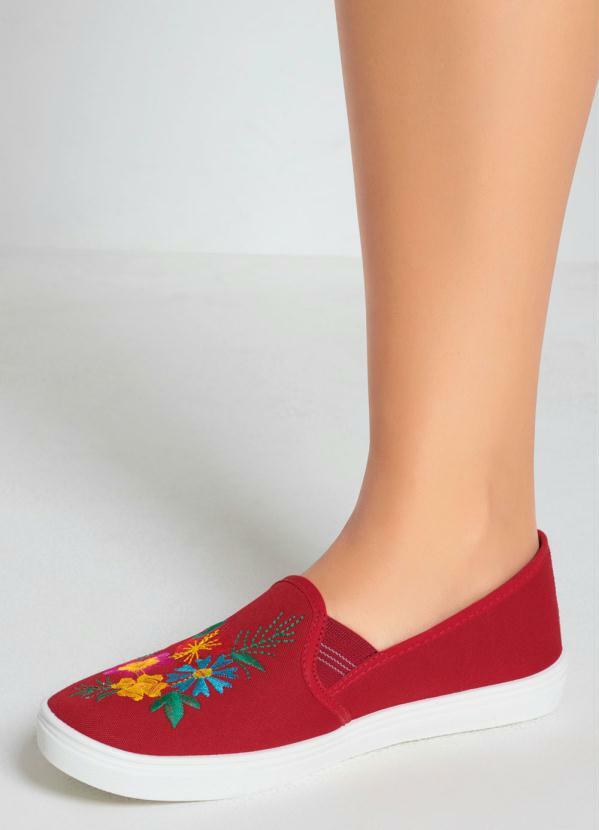 Outlet - Tênis Vermelha com Bordado Floral 6