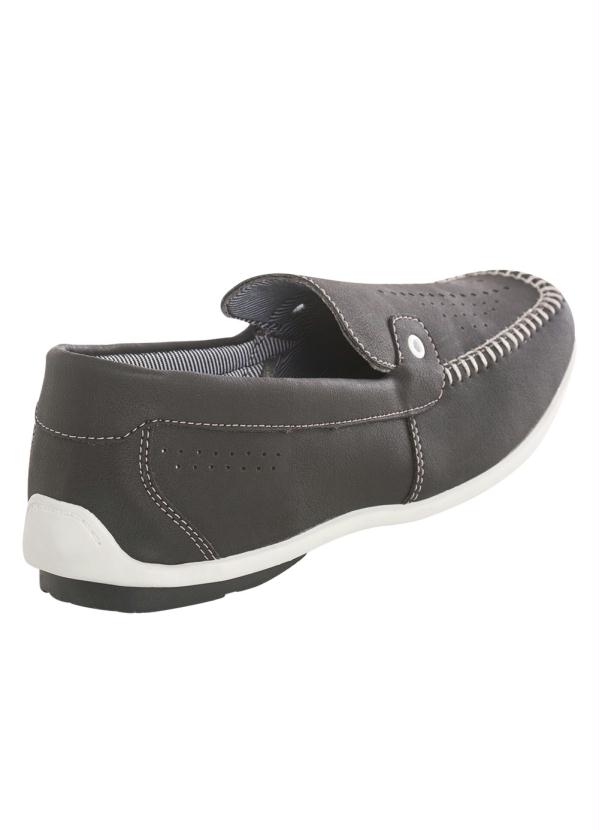 Outlet - Sapato Preto com Detalhe de Costura 2
