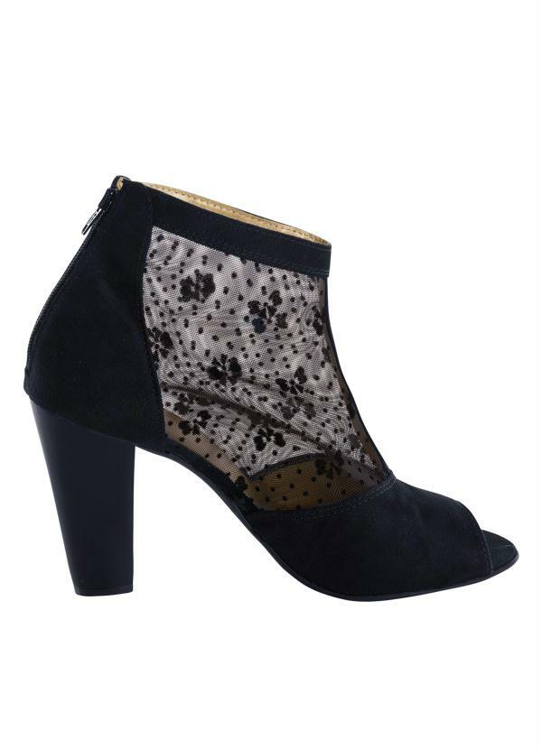 Outlet - Ankle Boot com Detalhe de Renda Preto 3