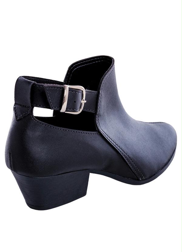 Outlet - Bota Cano Curto Preta com Fivela 2