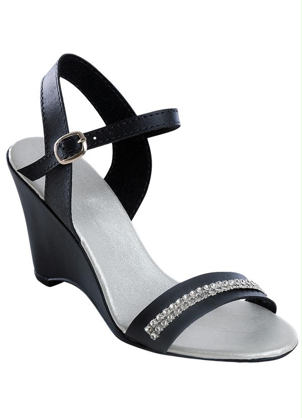 Perfecta - Sandália com Aplicação no Cabedal Preta