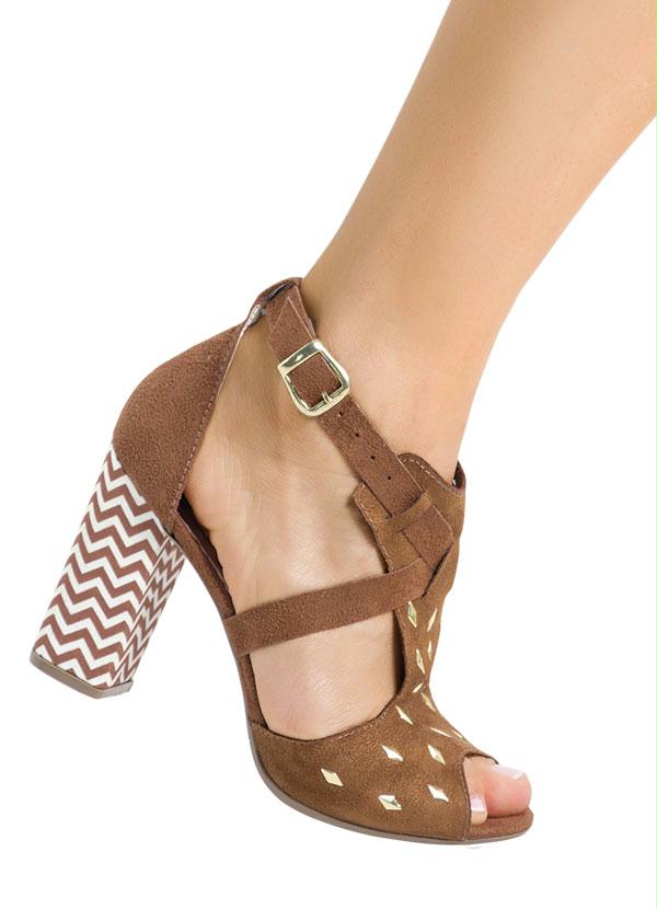 Outlet - Sandália com Salto Geométrico Marrom 4