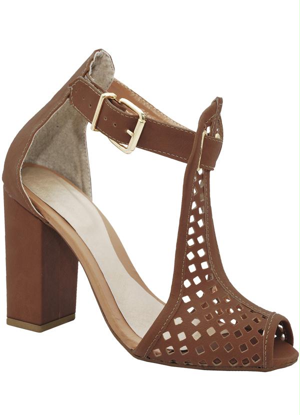 Outlet - Sandália Marrom Salto Quadrado