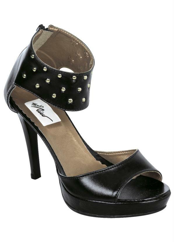 Outlet - Sandalia Preta com Taxas