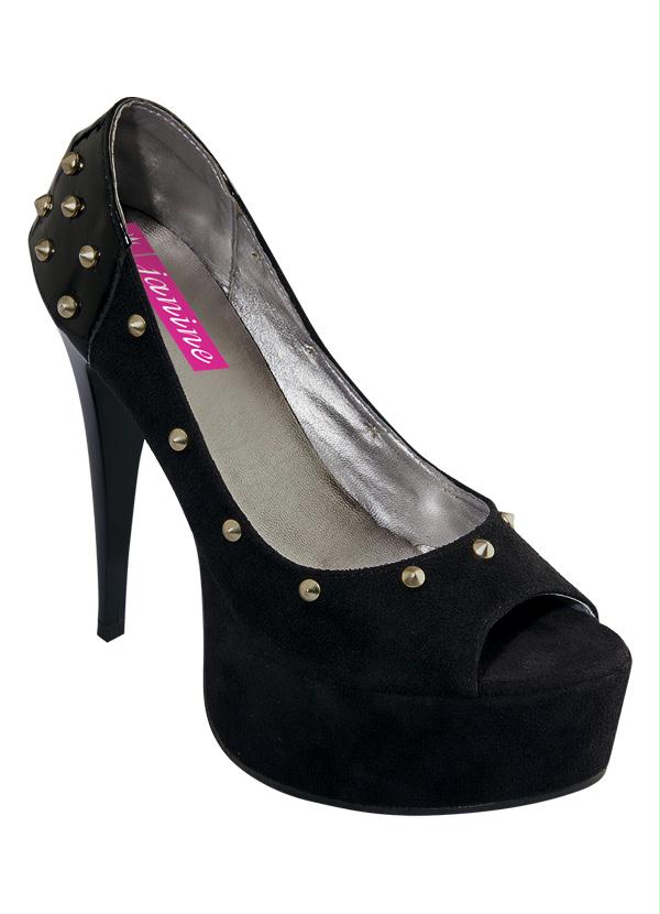 Outlet - Sapato Detalhado com Spikes Preto
