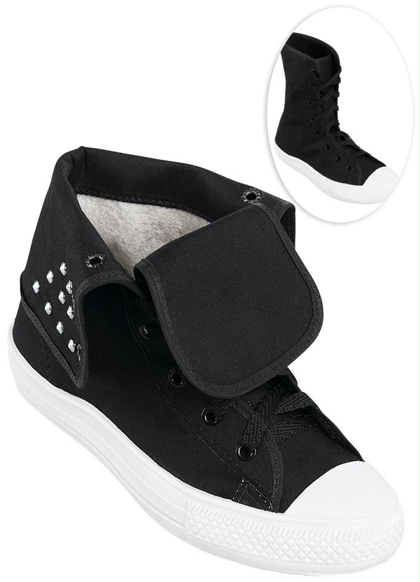 Outlet - Tênis com Spikes Cano Alto Preto