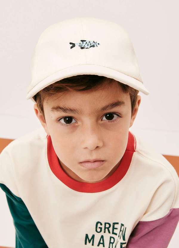 Hering - Bone Infantil Unissex com Bordado Hering Kids e Renata Vanzetto Branco