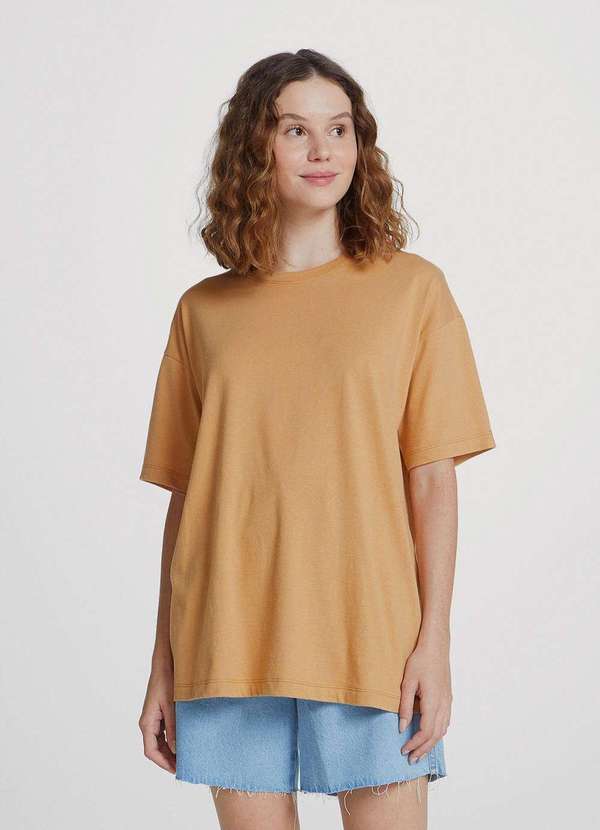 Hering - Blusa Basica Feminina Manga Curta em Malha de Algodao Oversized Bege 2