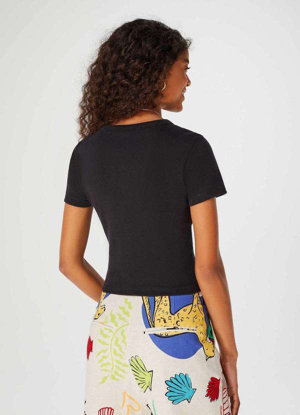 Hering - Blusa Feminina Cropped Canelada Preto 3