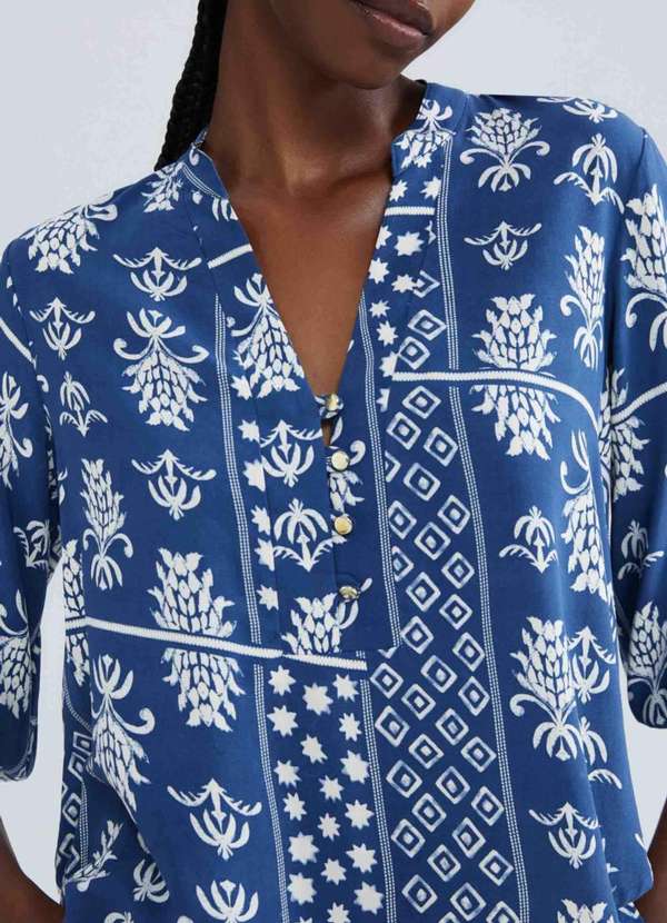 Hering - Blusa Feminina Estampada Decote V Manga Bufante Azul 2