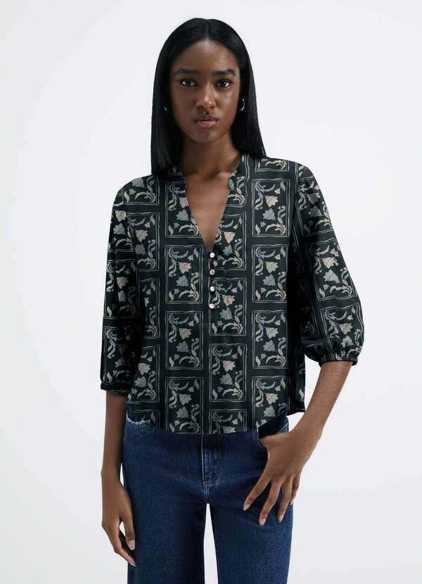 Hering - Blusa Feminina Estampada Decote V Manga Bufante Verde 2