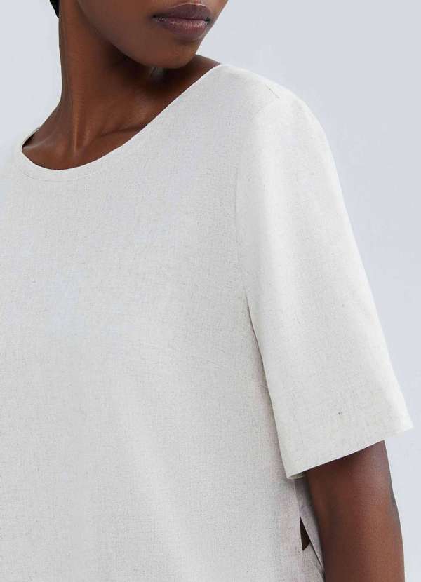 Hering - Blusa Feminina Manga Curta com Linho Branco 4