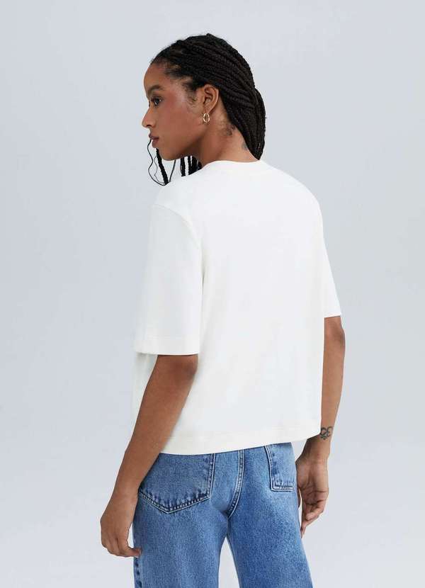 Hering - Blusa Feminina Manga Curta em Malha Interlock Bege 3