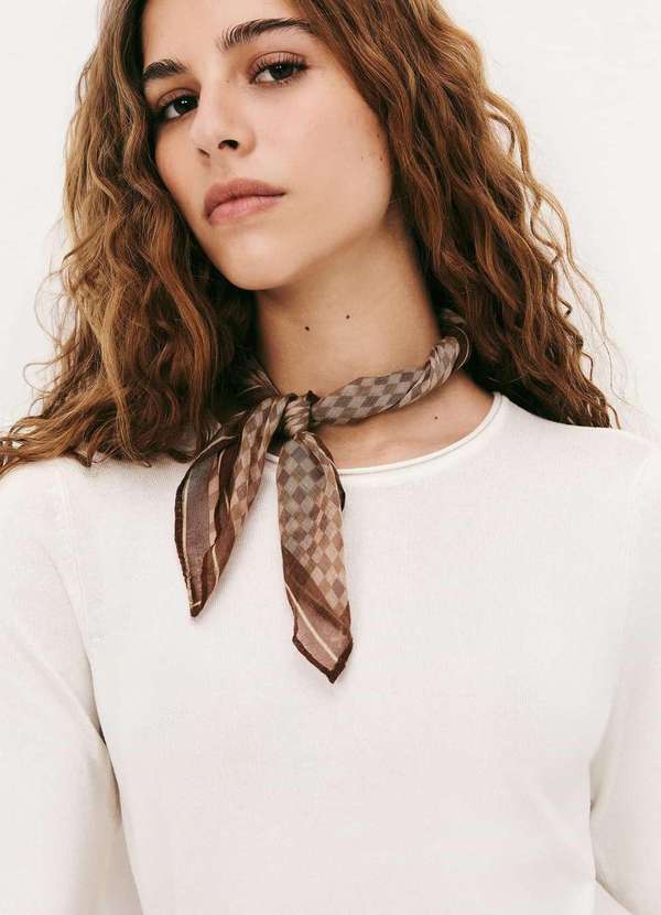 Hering - Blusa Feminina Manga Curta em Trico Leve Branco 2