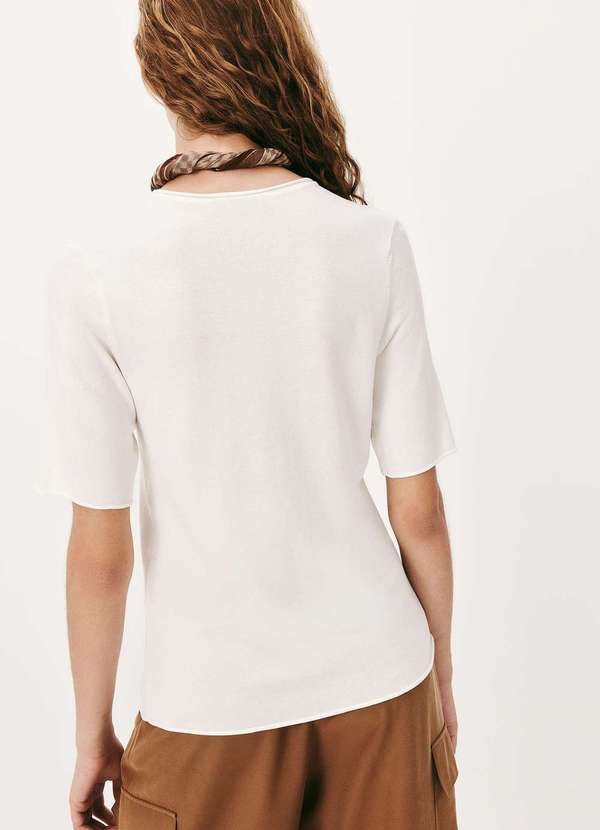 Hering - Blusa Feminina Manga Curta em Trico Leve Branco 3