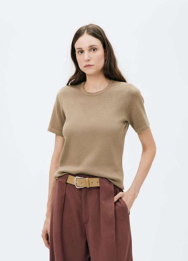 Hering - Blusa Feminina Manga Curta em Trico Bege 2