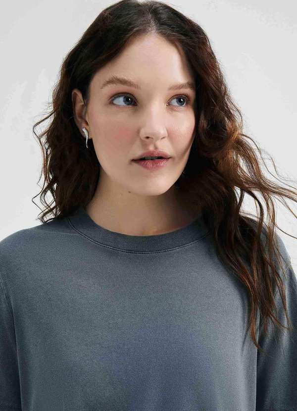 Hering - Blusa Feminina Manga Curta Estonada Preto 2