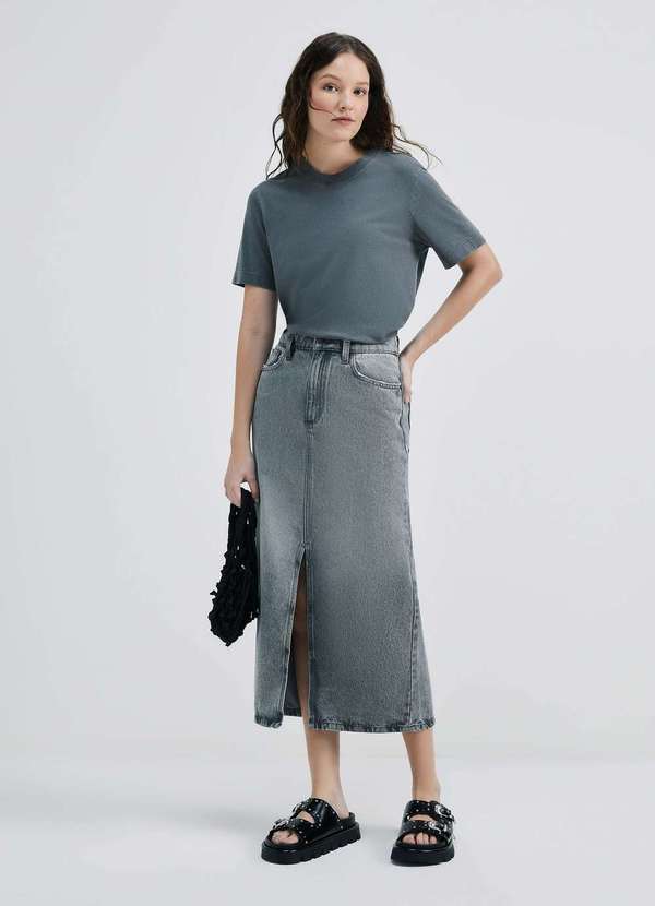 Hering - Blusa Feminina Manga Curta Estonada Preto 4