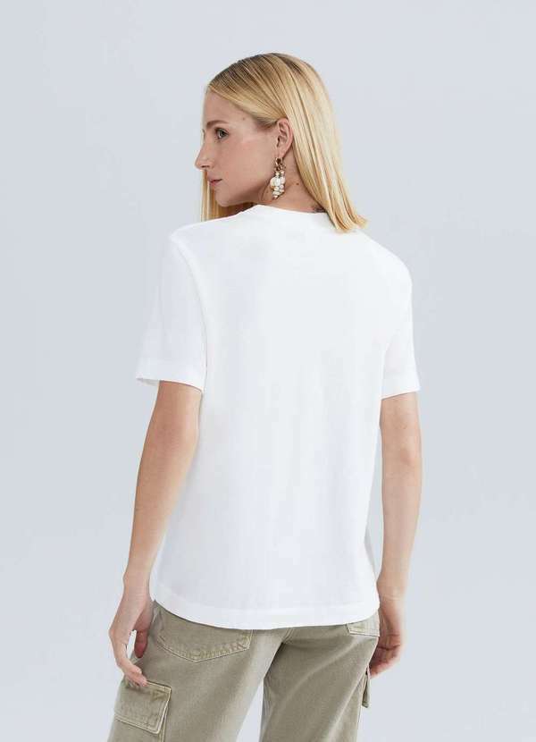 Hering - Blusa Feminina Manga Curta Estonada Branco 3