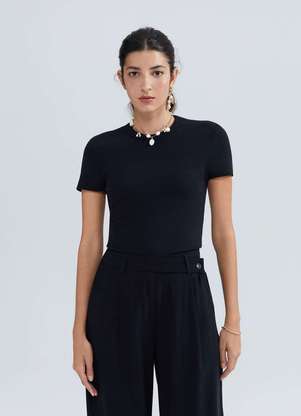 Hering - Blusa Feminina Manga Curta Slim em Ribana - HERING