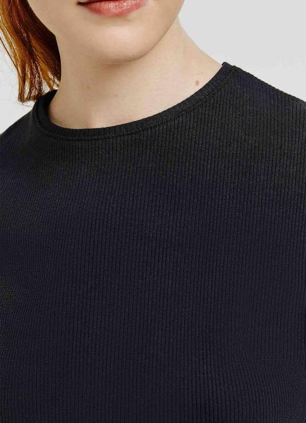 Hering - Blusa Feminina Manga Longa em Ribana Canelada Preto 2