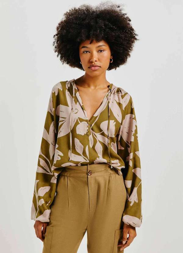 Hering - Blusa Feminina Manga Longa Estampada em Viscolinho Verde