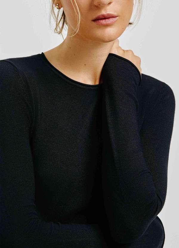 Hering - Blusa Feminina Manga Longa Slim em Trico Leve Preto 4