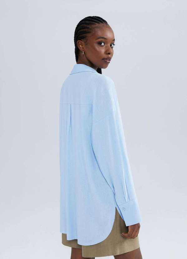 Hering - Camisa Feminina Alongada Manga Longa com Linho Azul 3