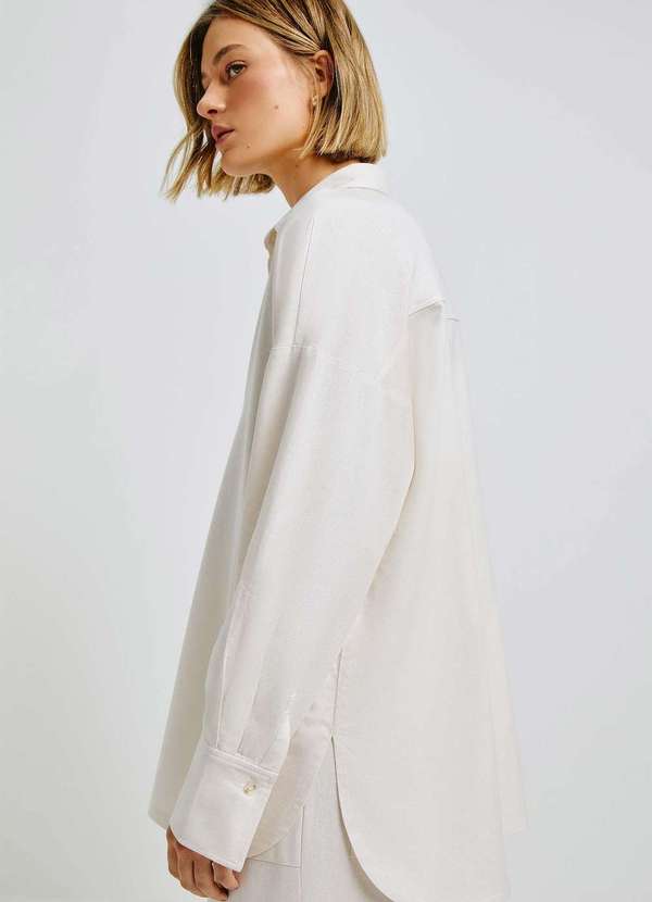 Hering - Camisa Feminina Alongada Manga Longa com Linho Branco 3