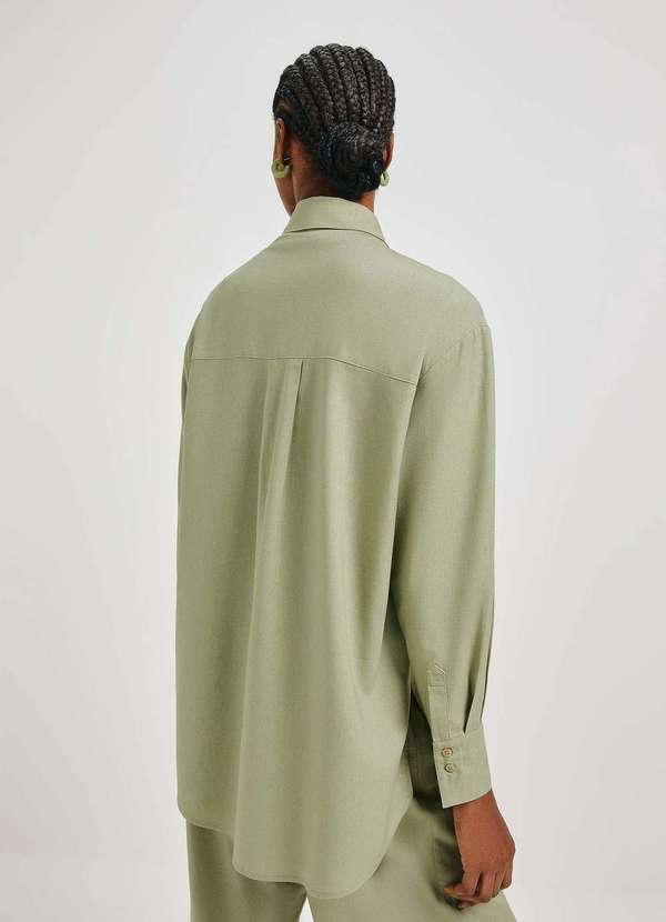 Hering - Camisa Feminina Manga Longa Ampla com Linho Verde 3