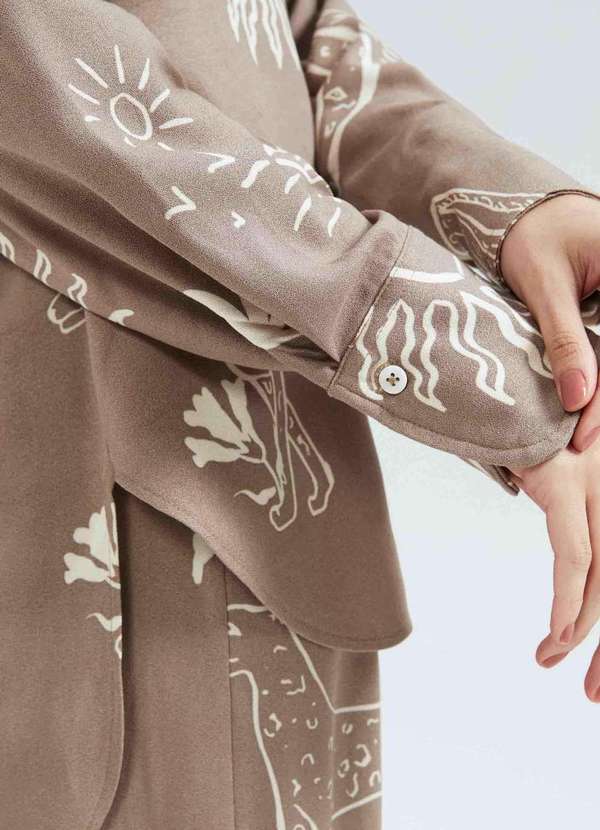 Hering - Camisa Feminina Manga Longa Estampada Marrom 5