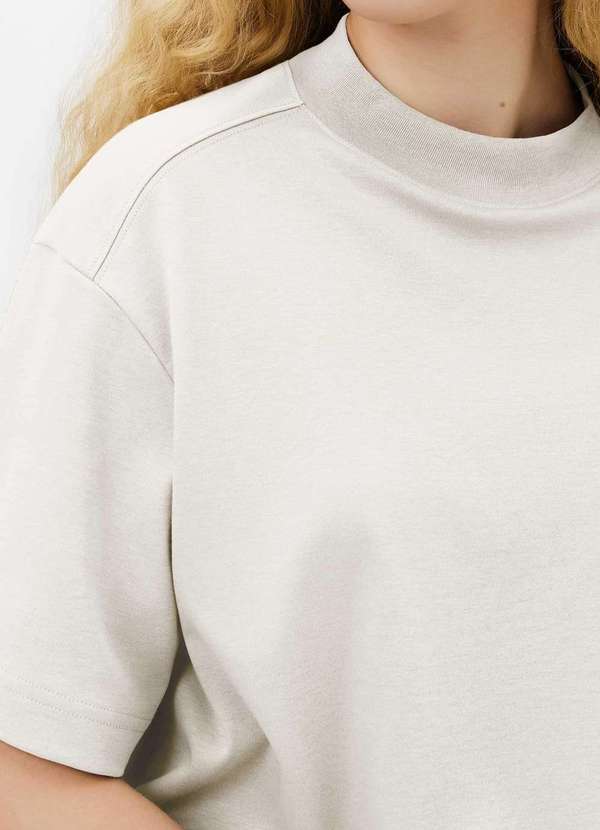 Hering - Camiseta Feminina Manga Curta em Algodao Peruano Branco 5