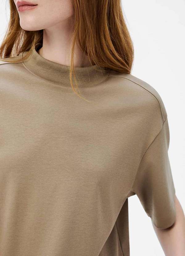 Hering - Camiseta Feminina Manga Curta em Algodao Peruano Marrom 2