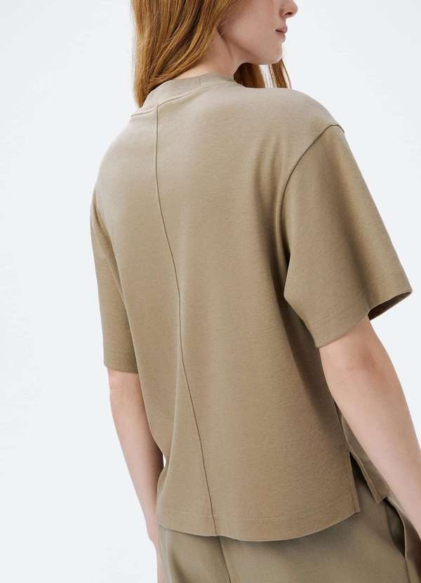 Hering - Camiseta Feminina Manga Curta em Algodao Peruano Marrom 3