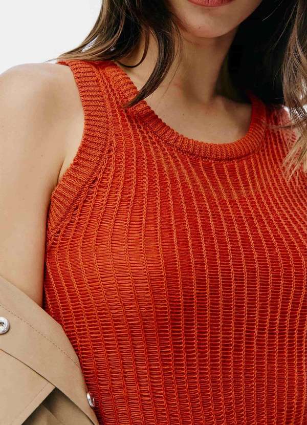 Hering - Regata Feminina Alongada em Trico Vermelho 2