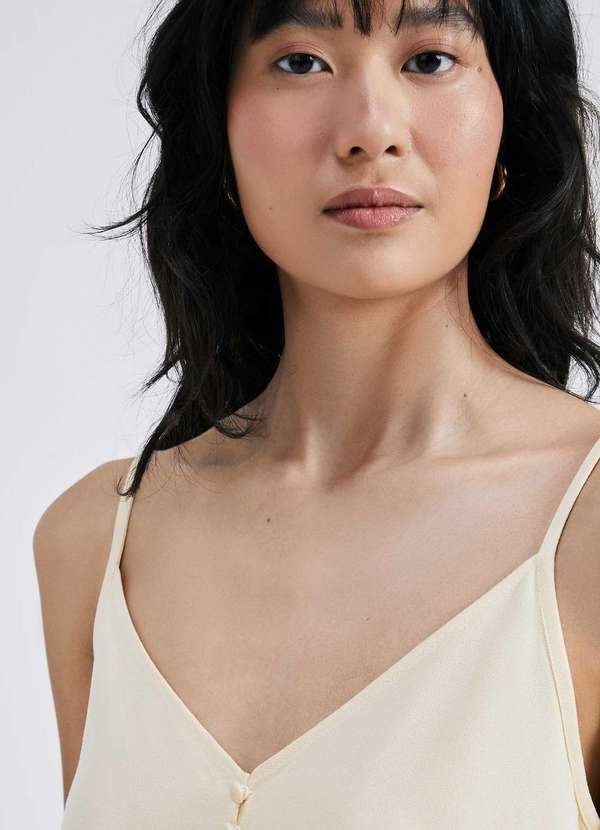 Hering - Regata Feminina com Botoes em Viscose Creponada Amarelo 2