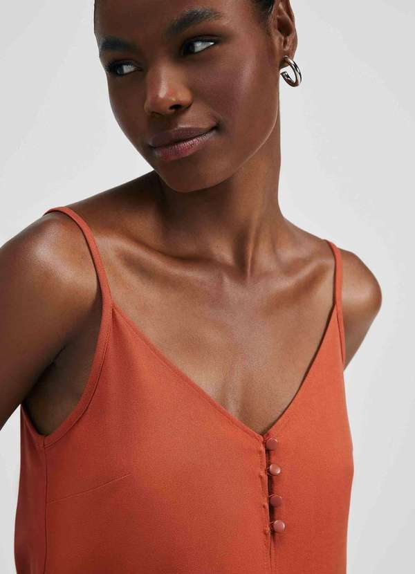 Hering - Regata Feminina com Botoes em Viscose Creponada Marrom 2